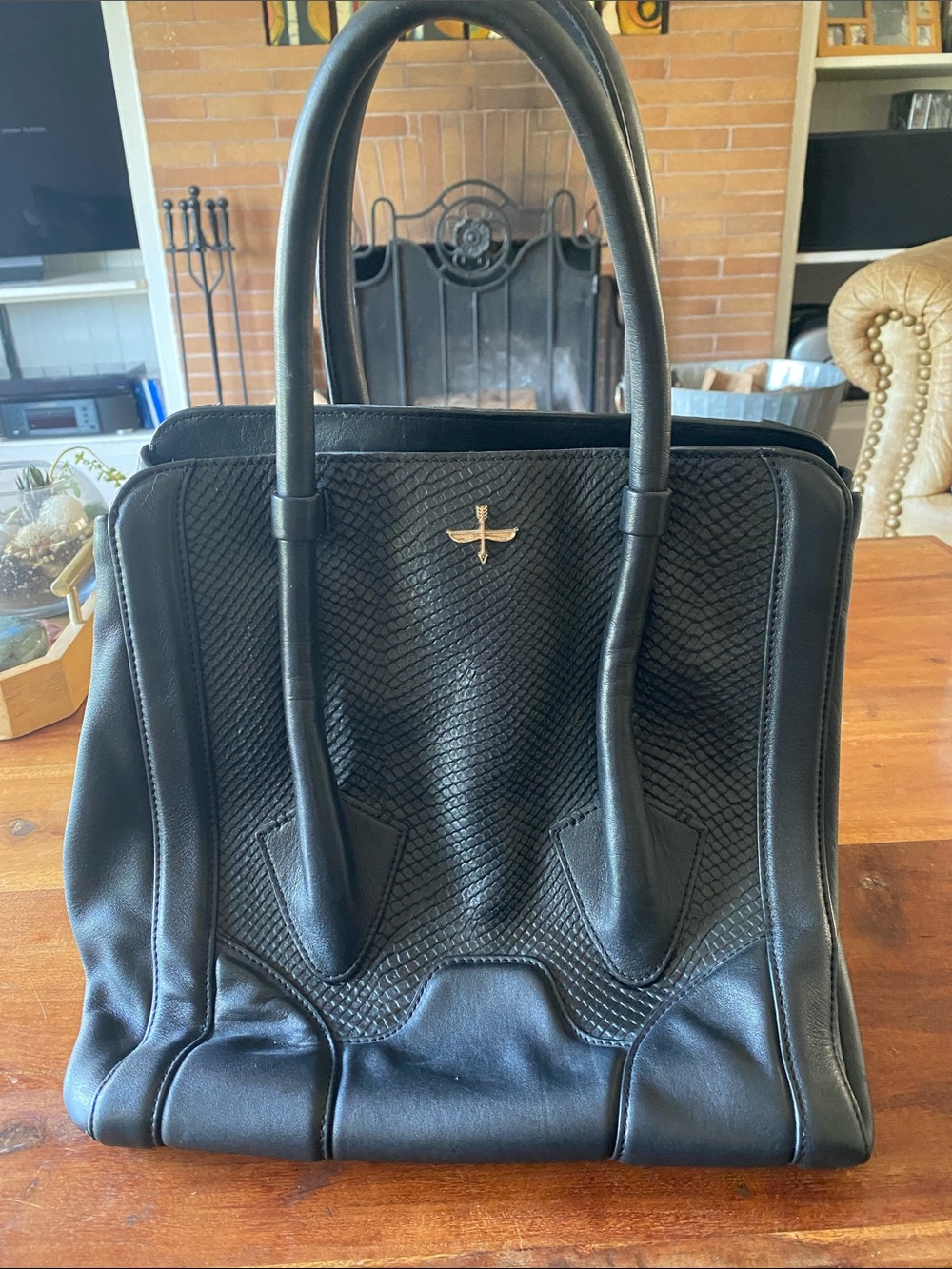 Pour La Victoire Black Butler Bag